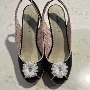 Madden girl daisy wedges $25